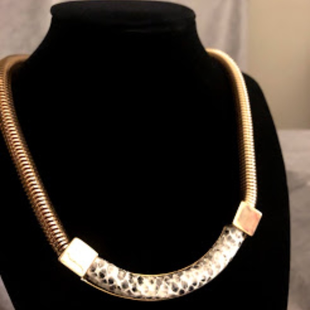 Banana Republic Gold CHUNKY Faux Snake Deco Necklace NWT 59